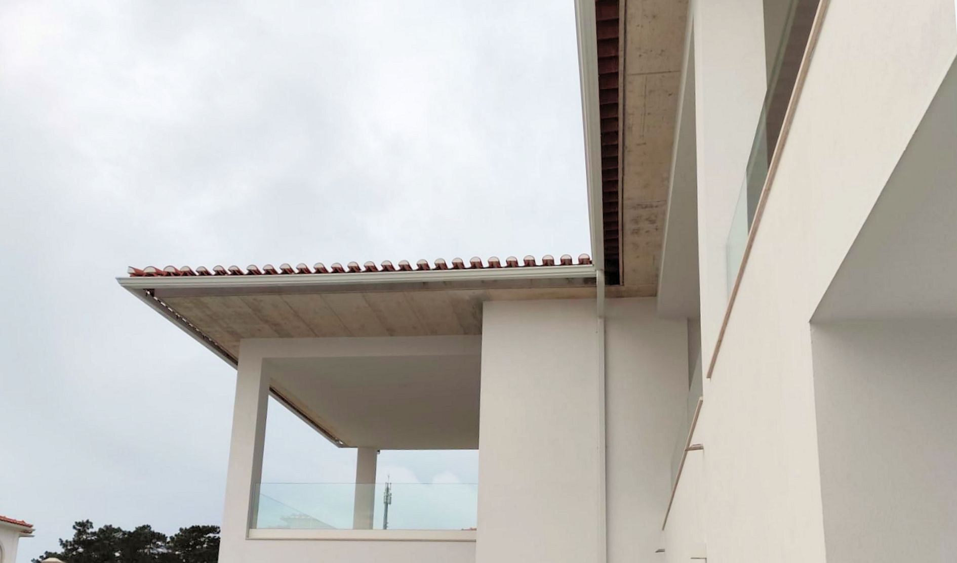 fabrico-montagem-caleiras-moradia-praia-d-el-rey-obidos (1)